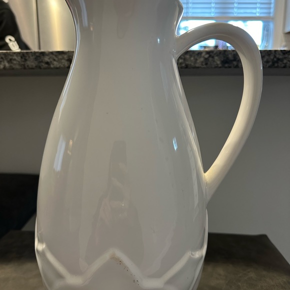 Destinos SA white ceramic pitcher made in Portugual. - Picture 5 of 7